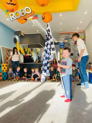 Centrum Edukacji Technicznej i Zabaw ROBOproject - Robotyka i Programowanie - Urodziny dla dzieci - Półkolonie - Eventy -